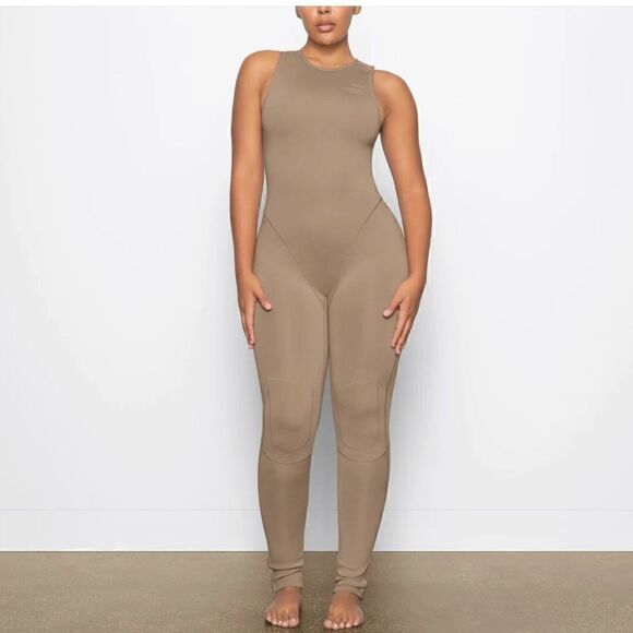 NWT SKIMS sport full bodysuit XS - Picture 1 of 5